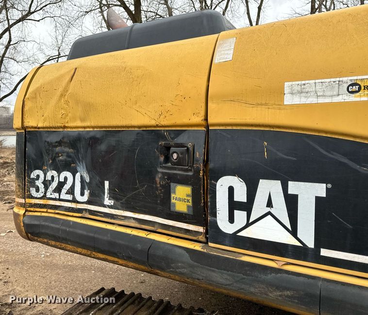 image for item NM9231 2002 Caterpillar 322C L excavator