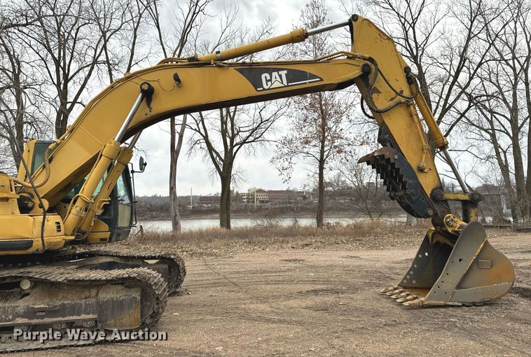 image for item NM9231 2002 Caterpillar 322C L excavator