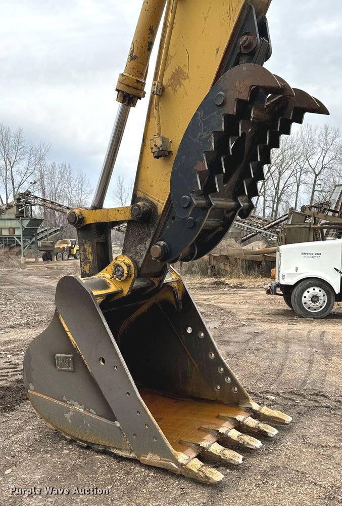 image for item NM9231 2002 Caterpillar 322C L excavator
