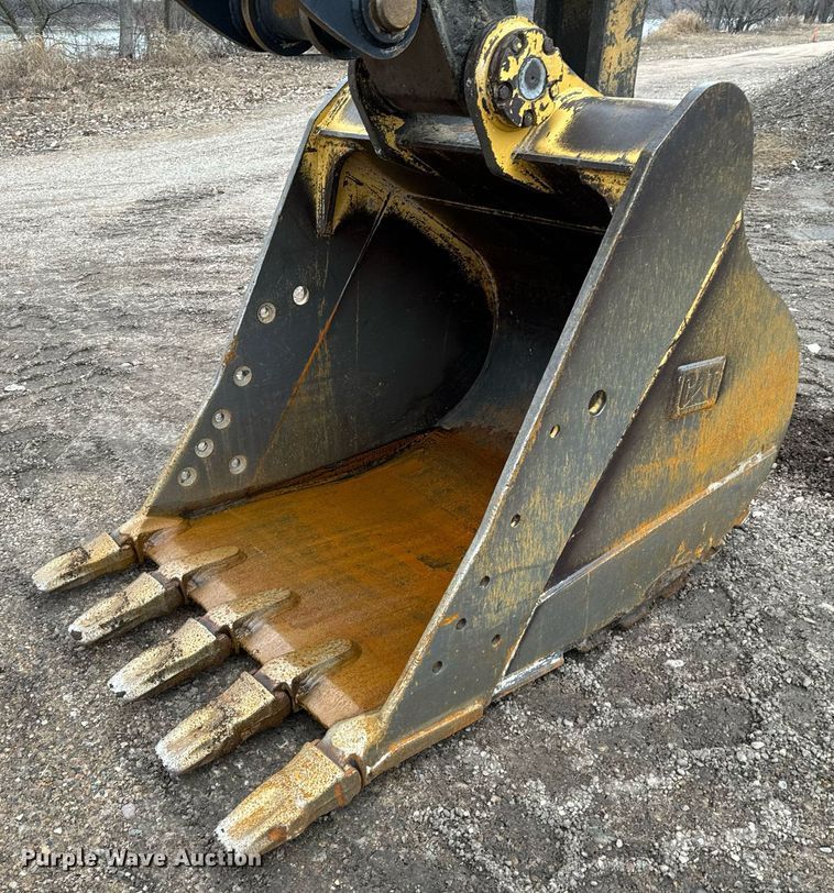 image for item NM9231 2002 Caterpillar 322C L excavator