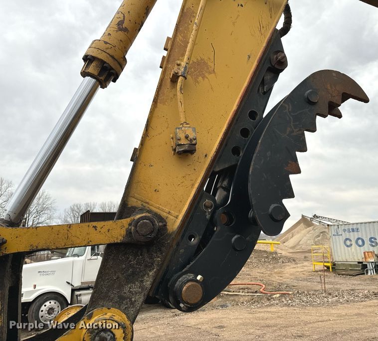 image for item NM9231 2002 Caterpillar 322C L excavator