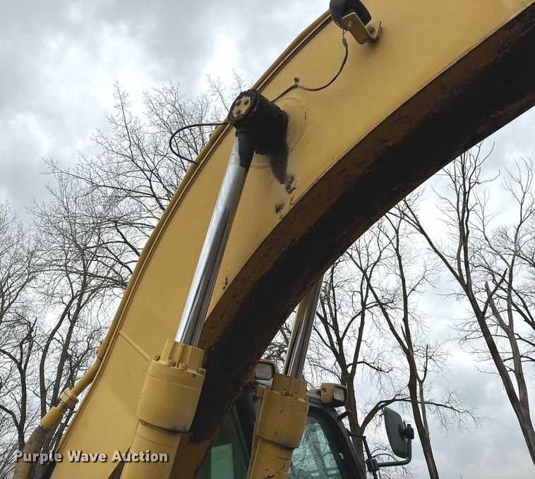 image for item NM9231 2002 Caterpillar 322C L excavator