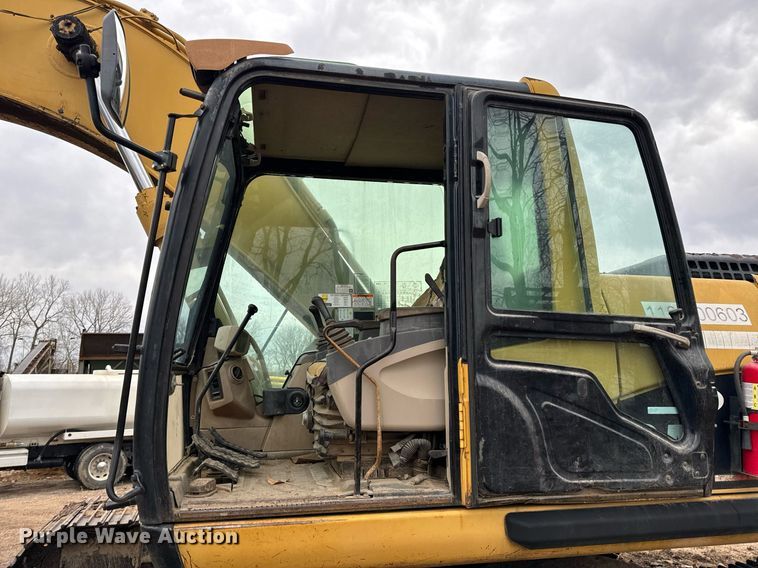 image for item NM9231 2002 Caterpillar 322C L excavator