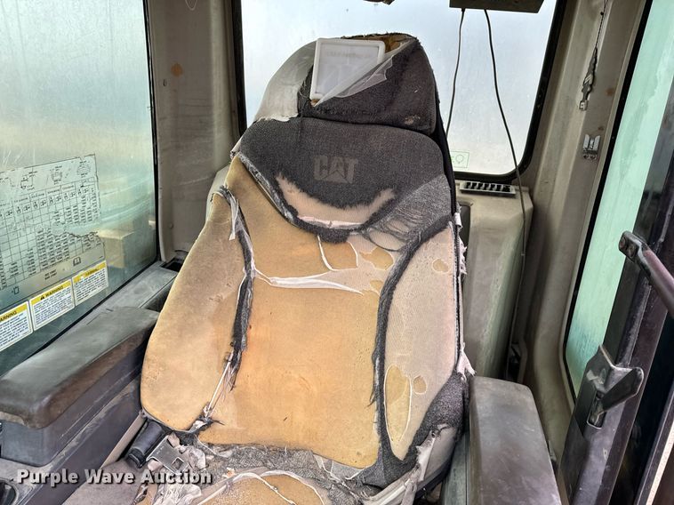 image for item NM9231 2002 Caterpillar 322C L excavator