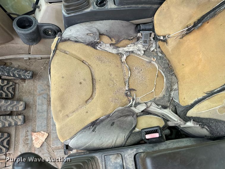 image for item NM9231 2002 Caterpillar 322C L excavator