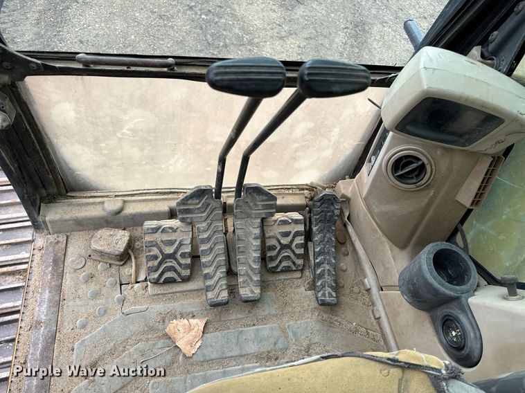 image for item NM9231 2002 Caterpillar 322C L excavator