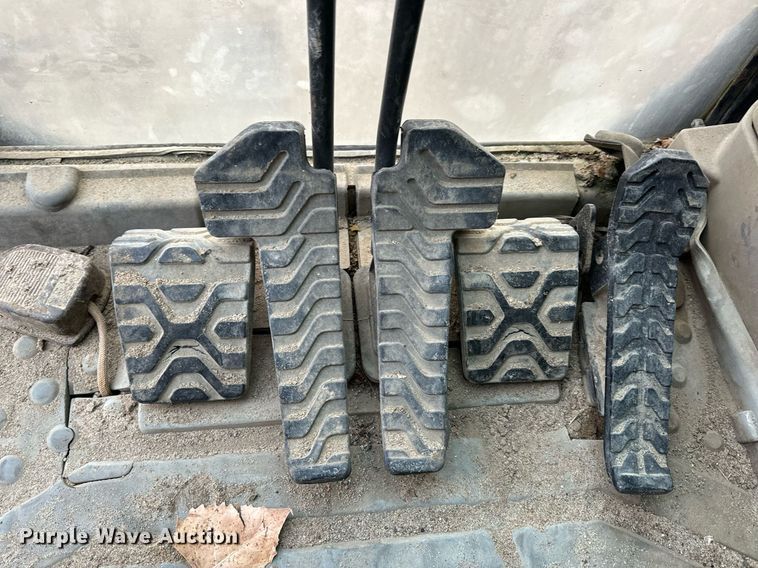 image for item NM9231 2002 Caterpillar 322C L excavator