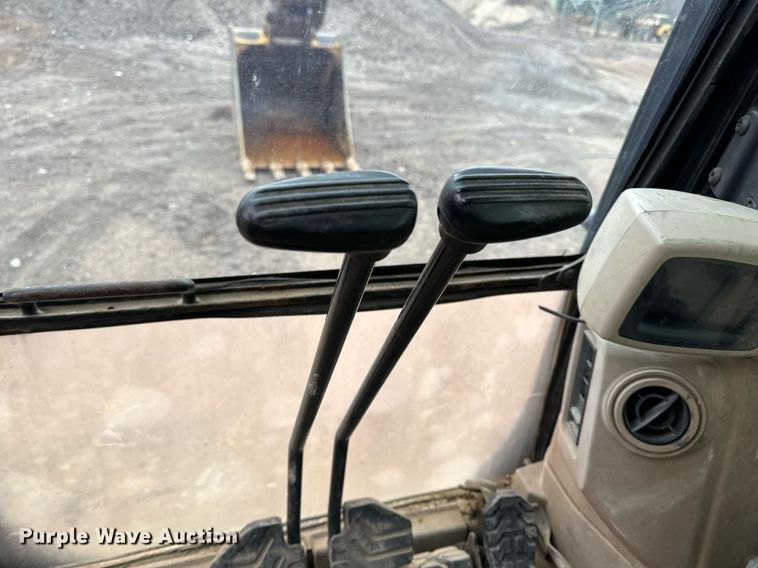 image for item NM9231 2002 Caterpillar 322C L excavator