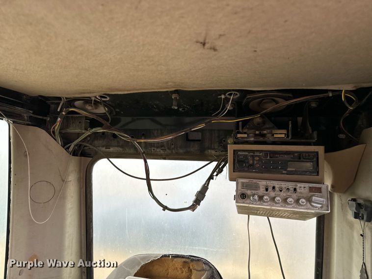 image for item NM9231 2002 Caterpillar 322C L excavator