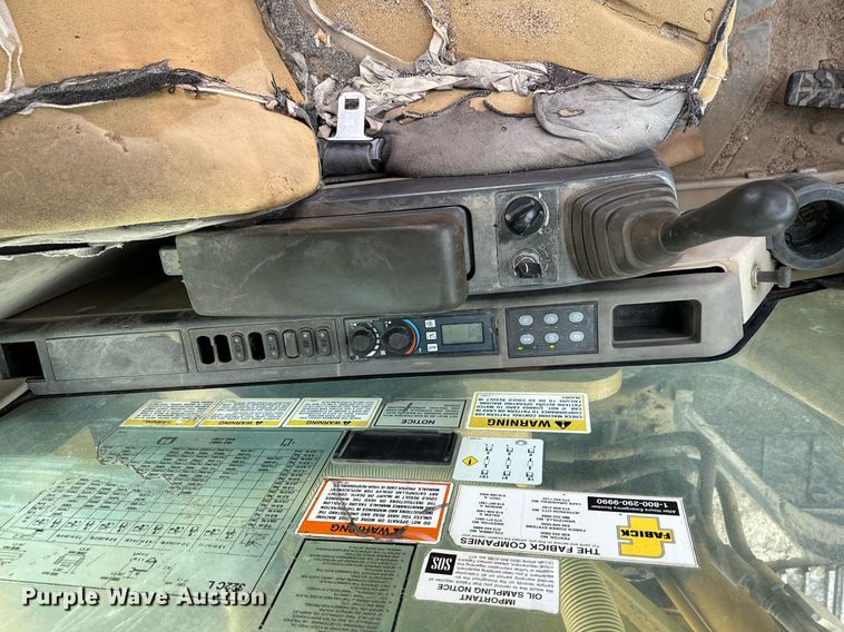 image for item NM9231 2002 Caterpillar 322C L excavator