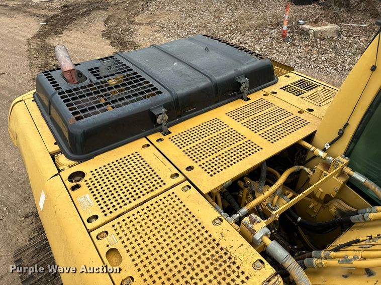 image for item NM9231 2002 Caterpillar 322C L excavator