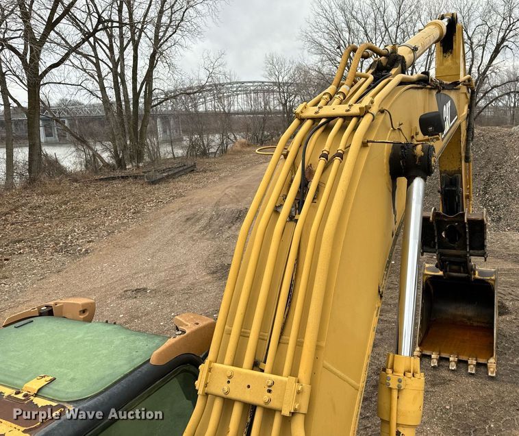 image for item NM9231 2002 Caterpillar 322C L excavator