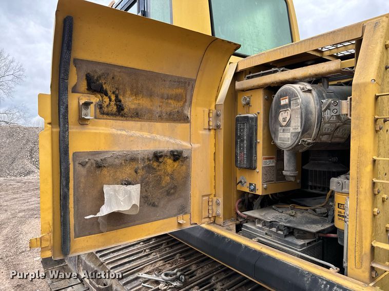 image for item NM9231 2002 Caterpillar 322C L excavator