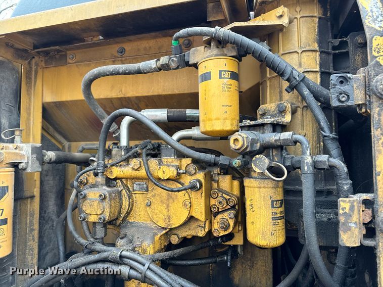 image for item NM9231 2002 Caterpillar 322C L excavator