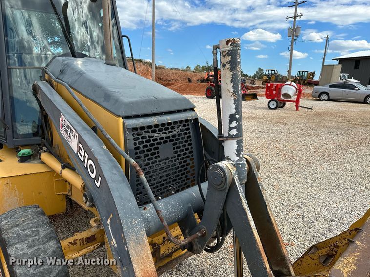 image for item NO9310 2011 John Deere 310J  backhoe