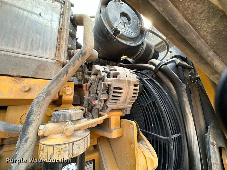 image for item NO9310 2011 John Deere 310J  backhoe