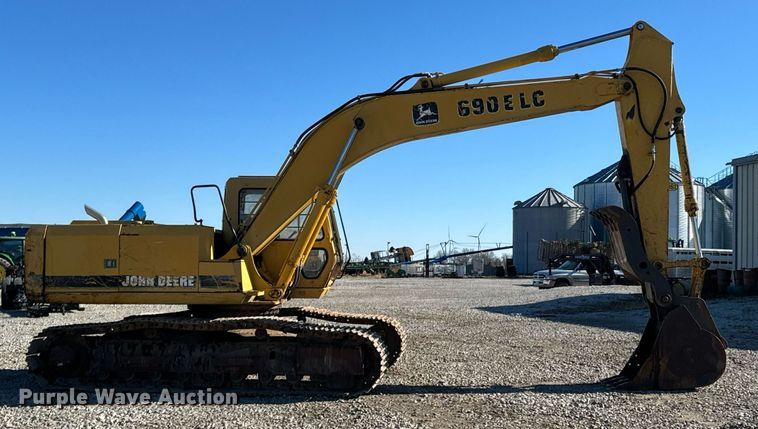 image for item OD9848 1998 John Deere 690E LC  excavator
