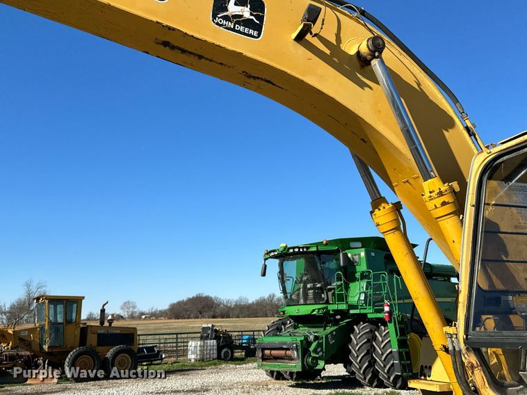 image for item OD9848 1998 John Deere 690E LC  excavator