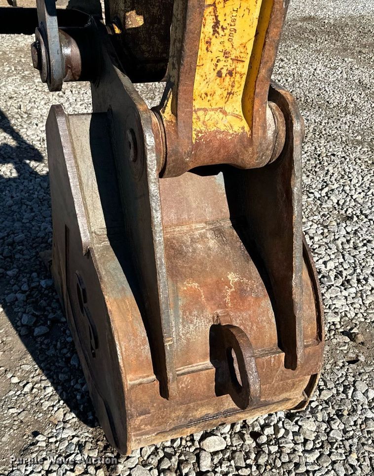 image for item OD9848 1998 John Deere 690E LC  excavator