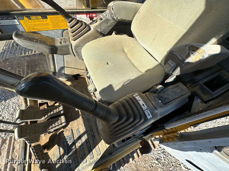 image for item OD9848 1998 John Deere 690E LC  excavator