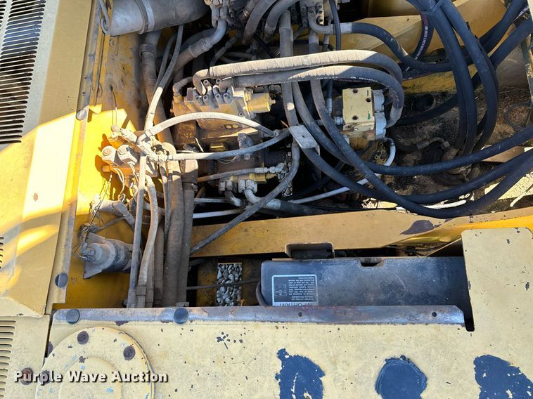image for item OD9848 1998 John Deere 690E LC  excavator