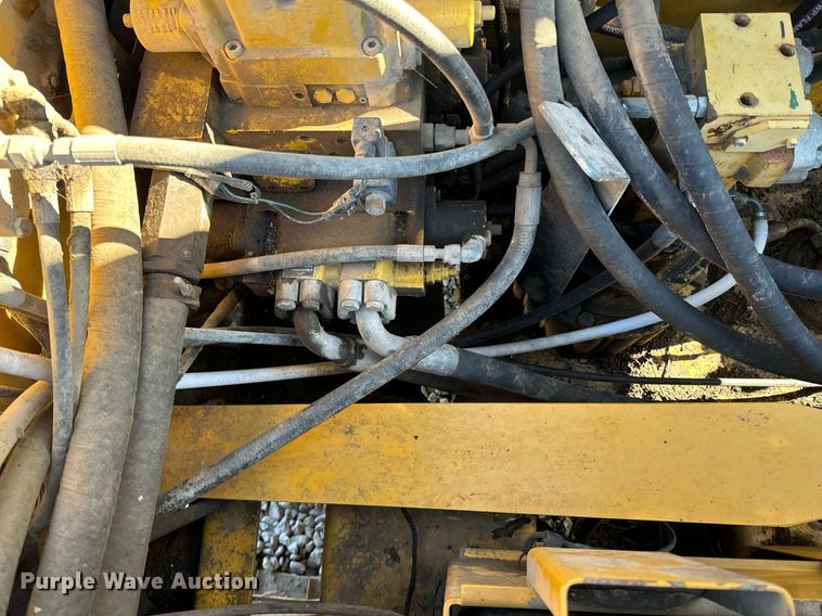 image for item OD9848 1998 John Deere 690E LC  excavator