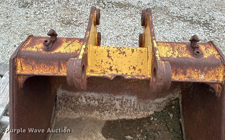 image for item OD9882 Caterpillar  backhoe bucket