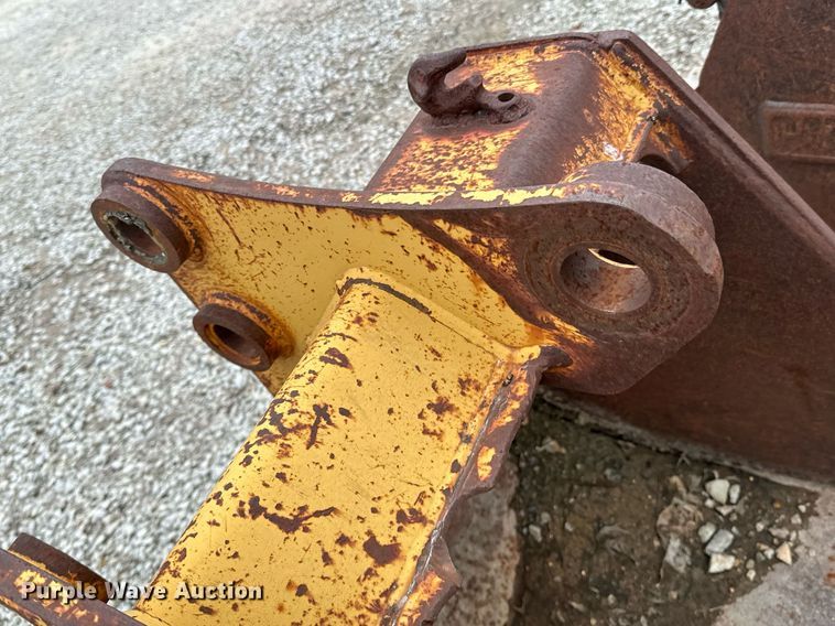 image for item OD9882 Caterpillar  backhoe bucket