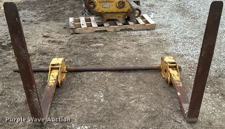 image for item OD9883 Caterpillar  flip over forks