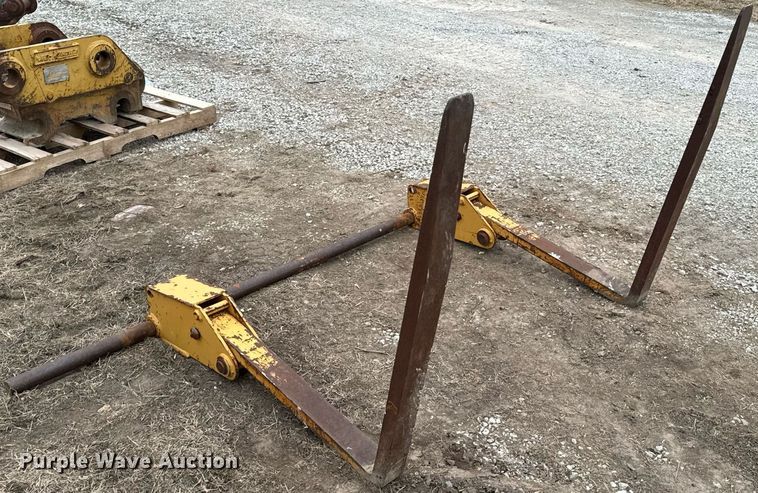 image for item OD9883 Caterpillar  flip over forks