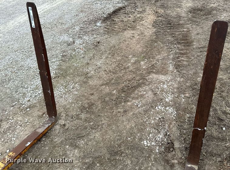 image for item OD9883 Caterpillar  flip over forks