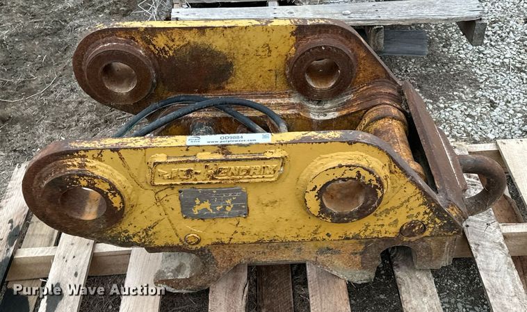 image for item OD9884 JB-Hendrix 325C  Hydraulic Quick Coupler