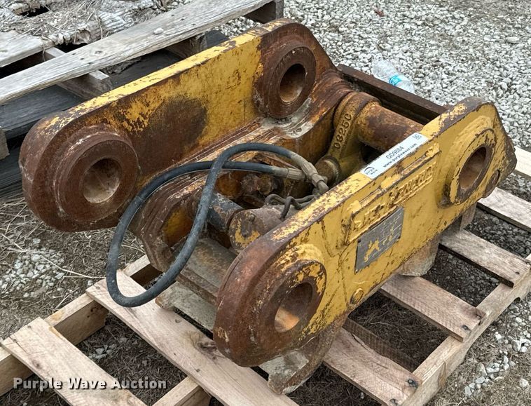 image for item OD9884 JB-Hendrix 325C  Hydraulic Quick Coupler