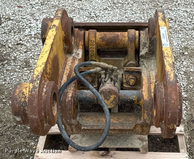 image for item OD9884 JB-Hendrix 325C  Hydraulic Quick Coupler