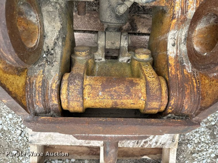 image for item OD9884 JB-Hendrix 325C  Hydraulic Quick Coupler