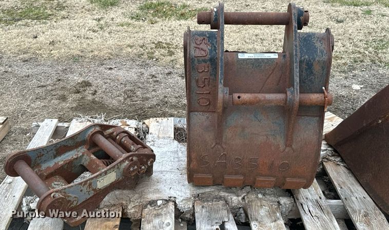 image for item OD9885 Caterpillar  excavator bucket