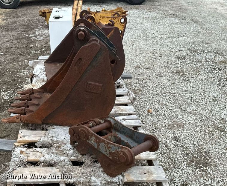 image for item OD9885 Caterpillar  excavator bucket