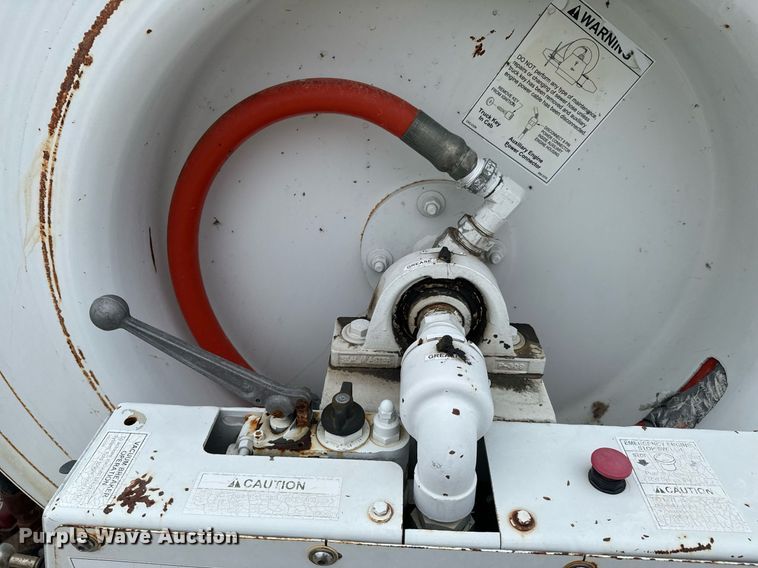 image for item OD9890 2009 International 7400  sewer jetter truck