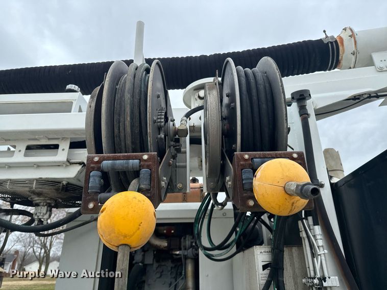 image for item OD9890 2009 International 7400  sewer jetter truck