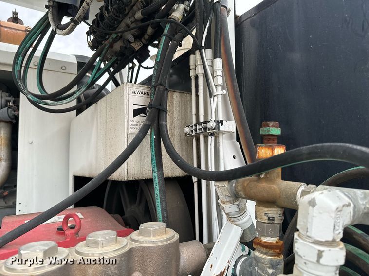 image for item OD9890 2009 International 7400  sewer jetter truck