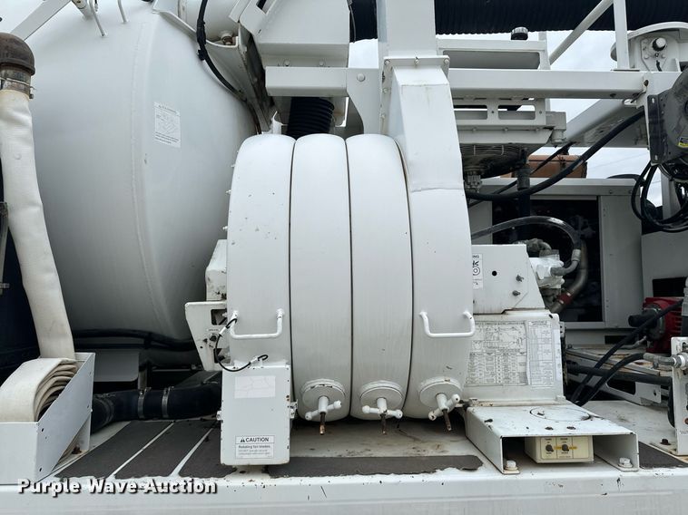 image for item OD9890 2009 International 7400  sewer jetter truck