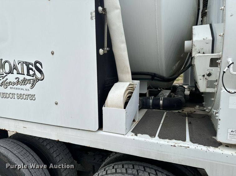 image for item OD9890 2009 International 7400  sewer jetter truck
