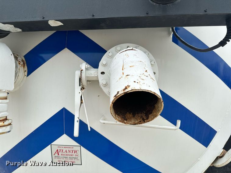 image for item OD9890 2009 International 7400  sewer jetter truck