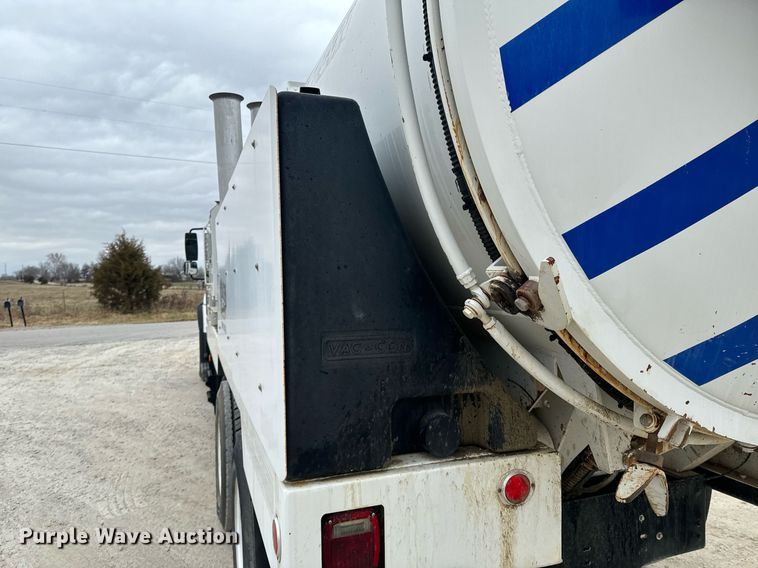 image for item OD9890 2009 International 7400  sewer jetter truck