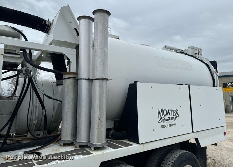 image for item OD9890 2009 International 7400  sewer jetter truck