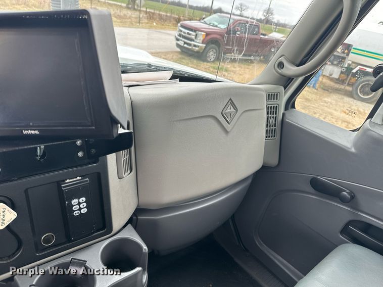 image for item OD9890 2009 International 7400  sewer jetter truck