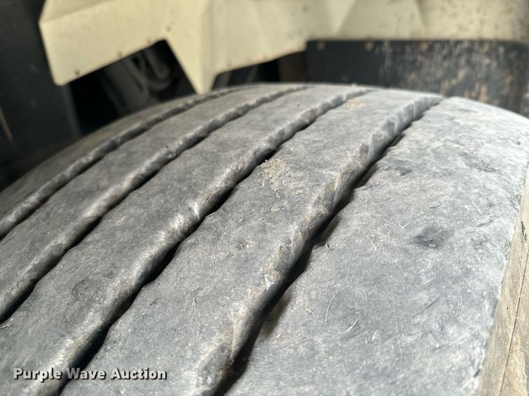 image for item OD9890 2009 International 7400  sewer jetter truck