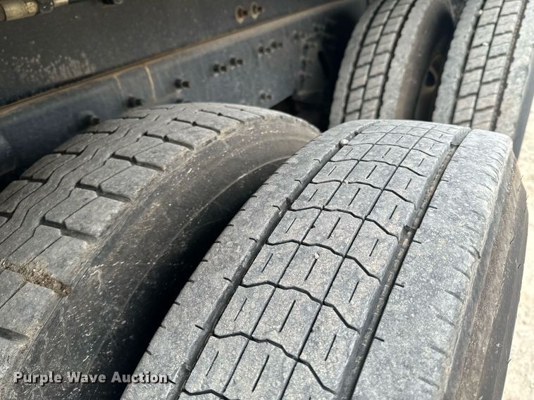 image for item OD9890 2009 International 7400  sewer jetter truck