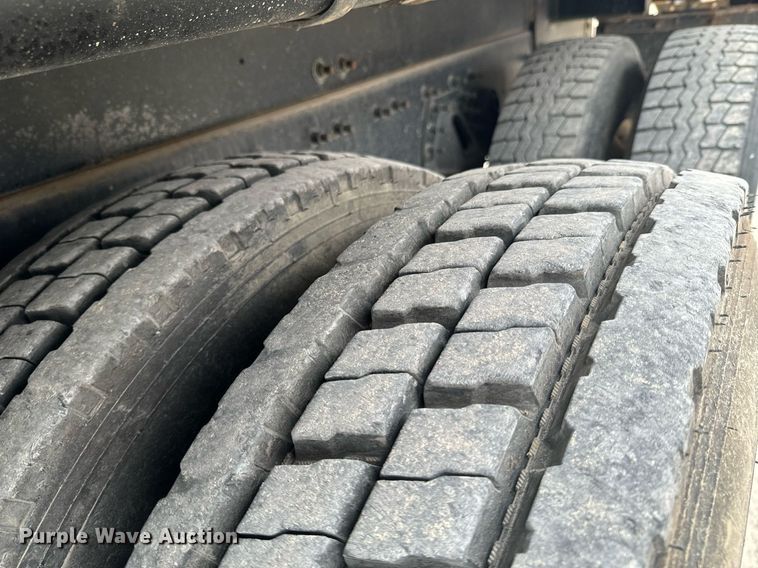 image for item OD9890 2009 International 7400  sewer jetter truck