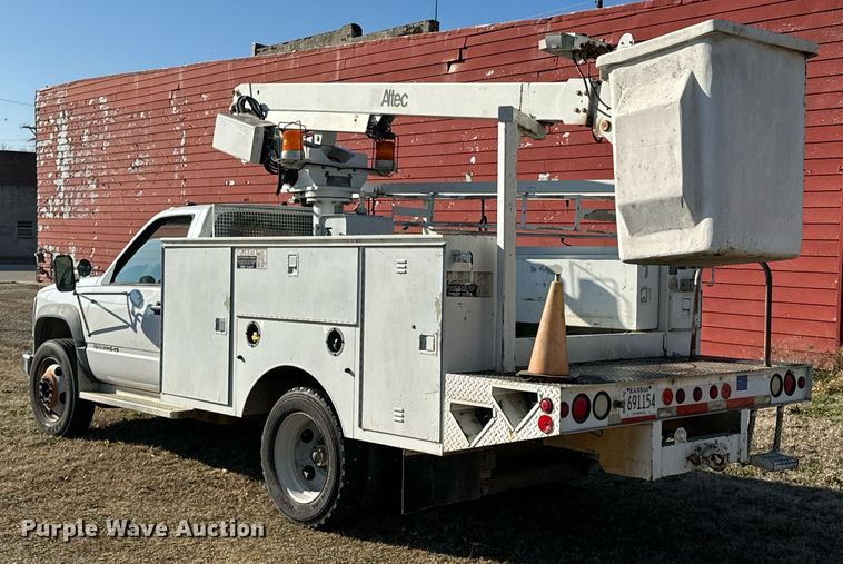 image for item OD9911 1999 Chevrolet 3500 HD bucket truck